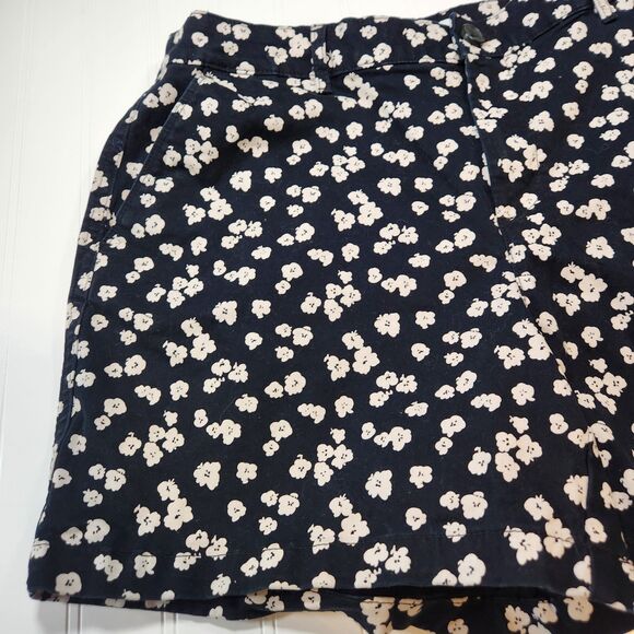 Amazon Basics Womens Size 12 Black Floral Bermuda Shorts 23.7356 - Picture 2 of 8